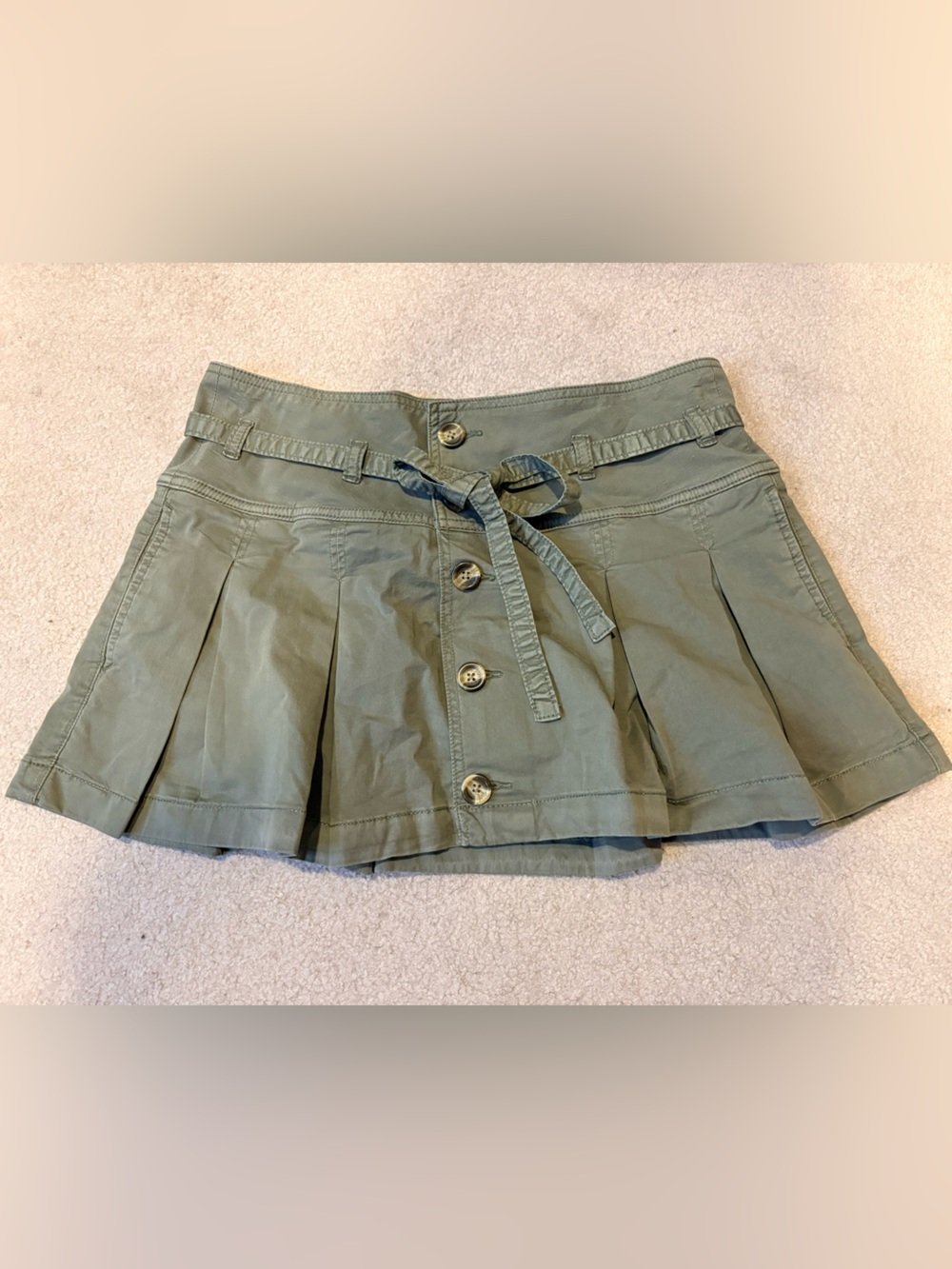 American Eagle Outfitters Low-Rise Button-Front Pleated Mini Skort